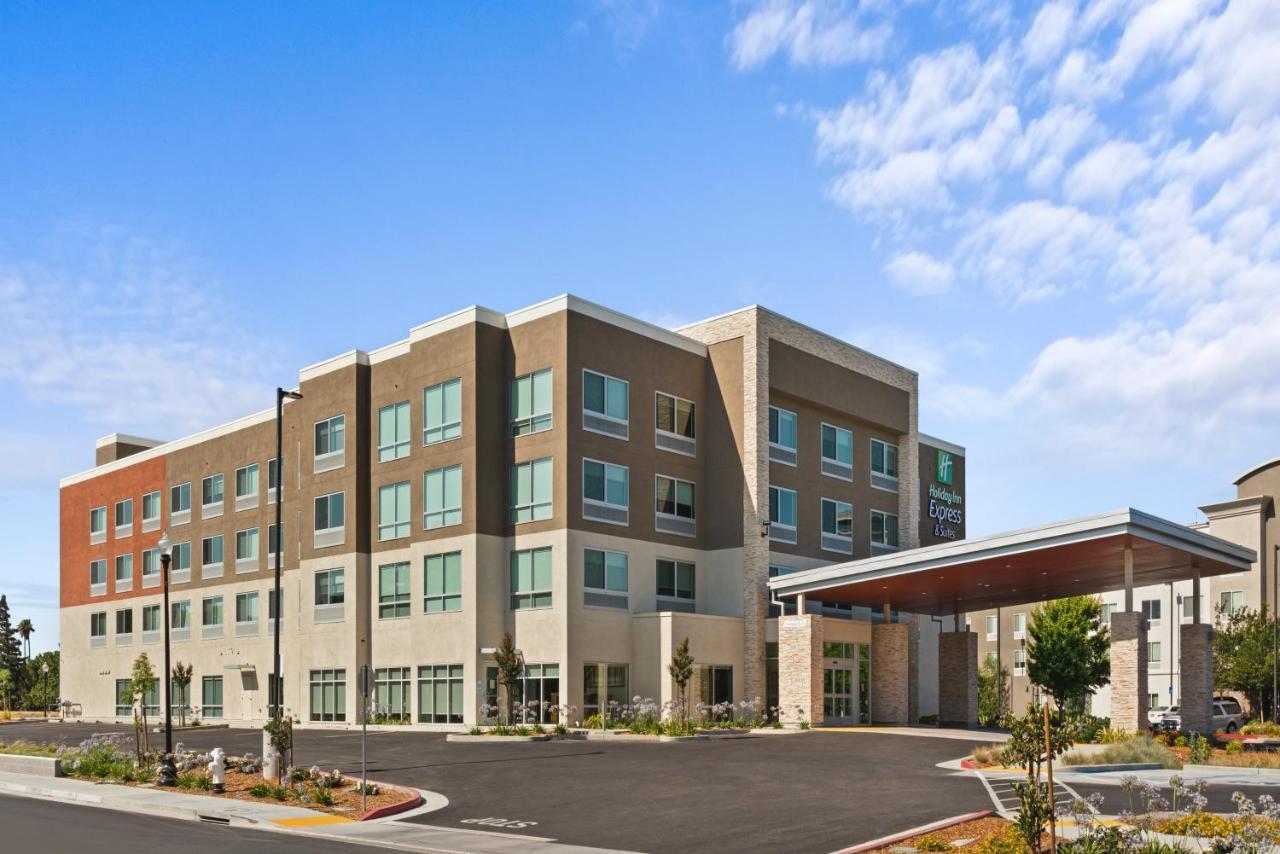 Holiday Inn Express & Suites - Suisun City By Ihg Экстерьер фото