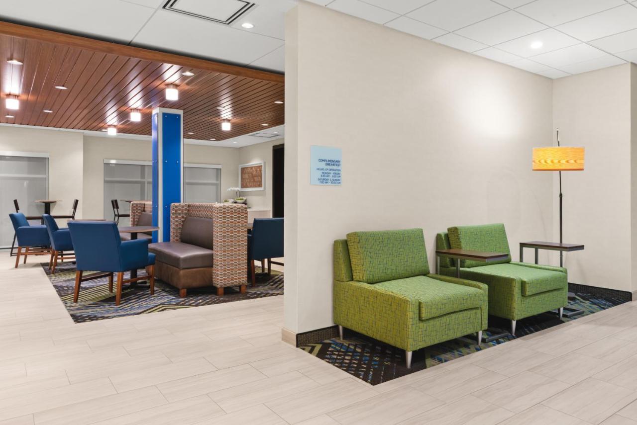 Holiday Inn Express & Suites - Suisun City By Ihg Экстерьер фото