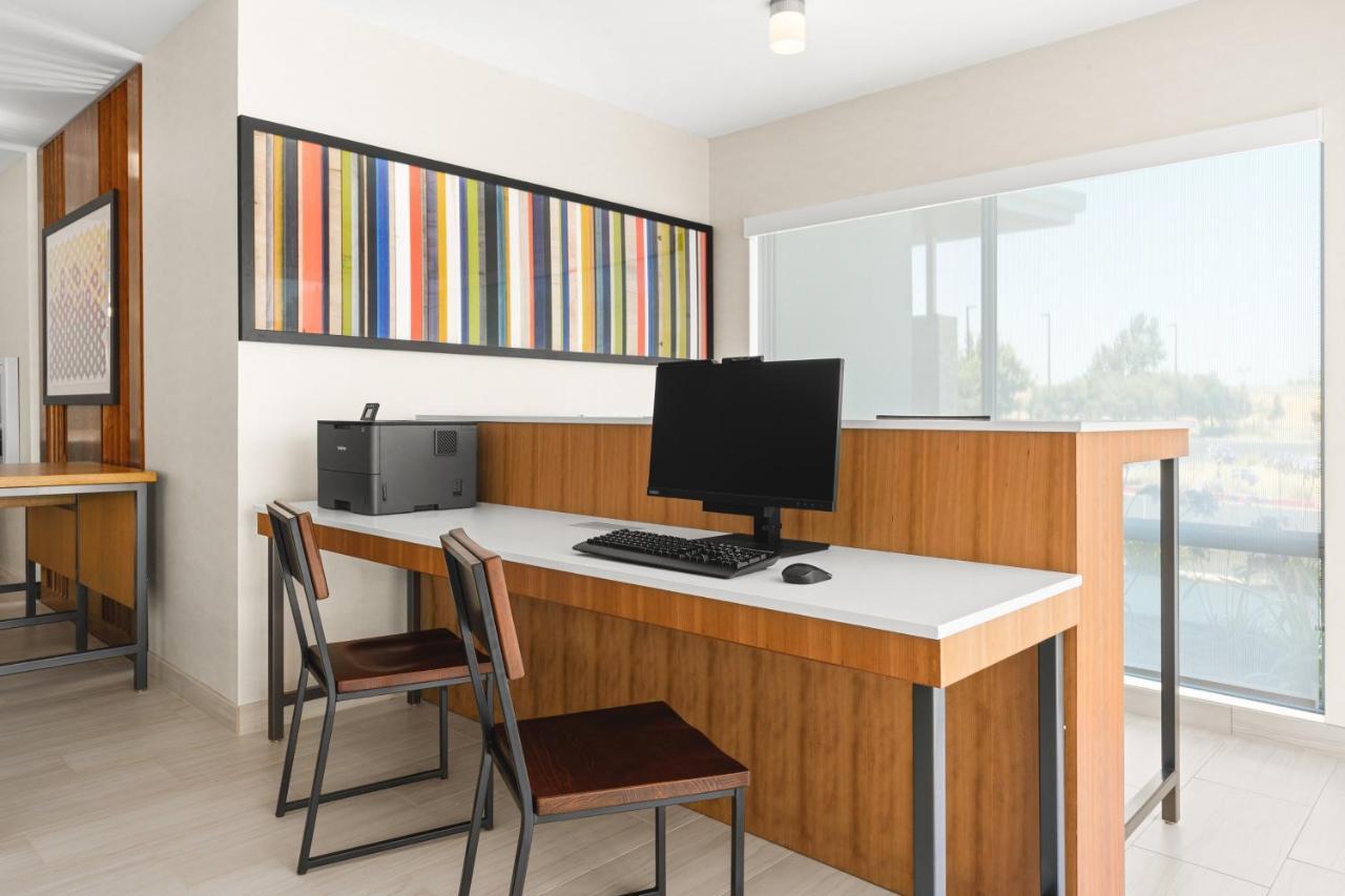 Holiday Inn Express & Suites - Suisun City By Ihg Экстерьер фото