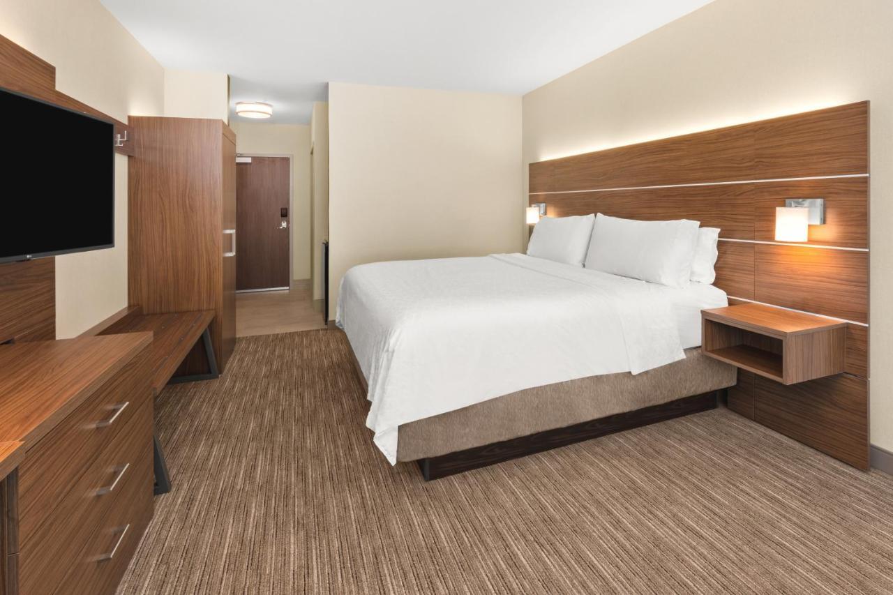 Holiday Inn Express & Suites - Suisun City By Ihg Экстерьер фото