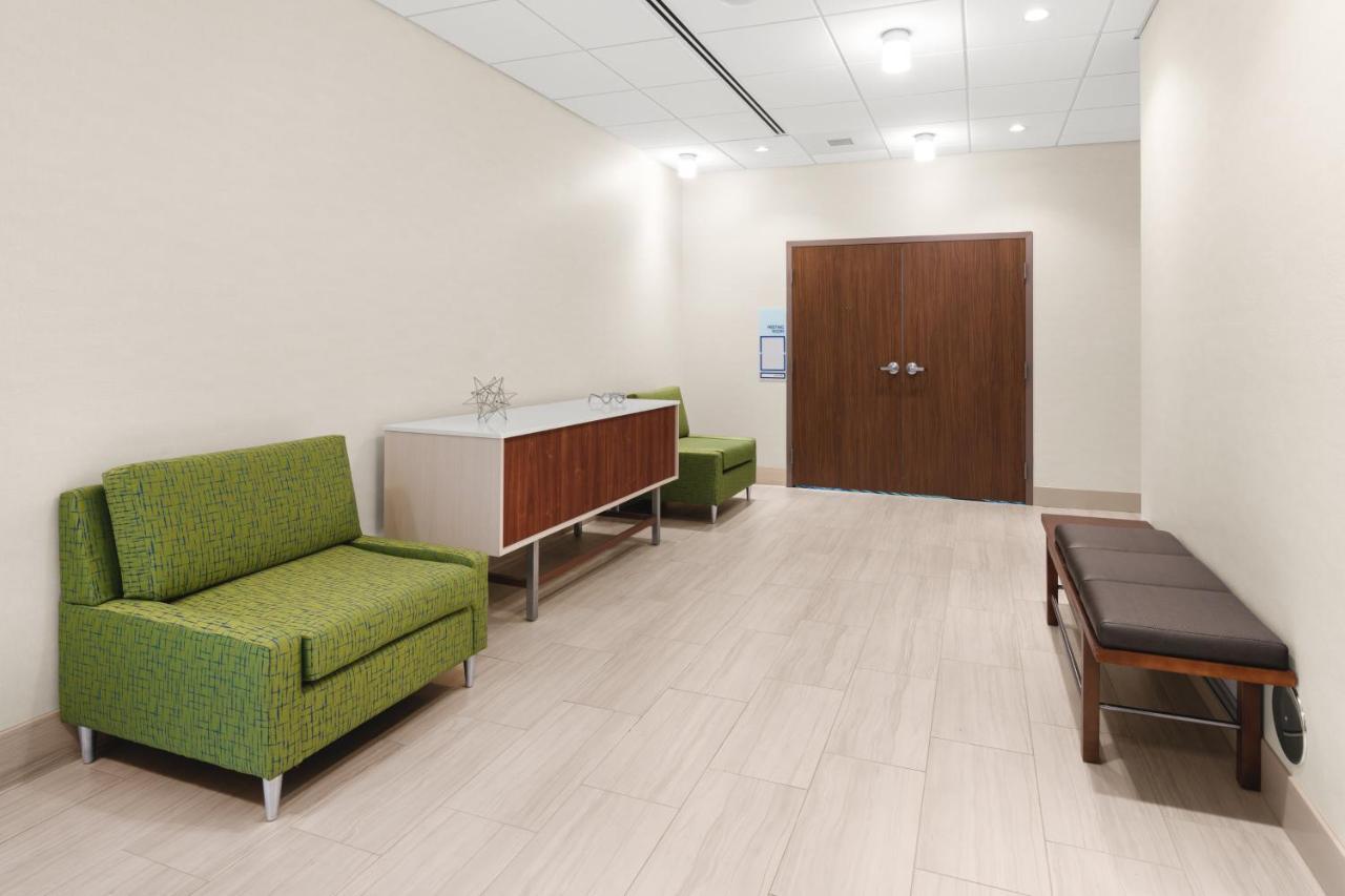 Holiday Inn Express & Suites - Suisun City By Ihg Экстерьер фото