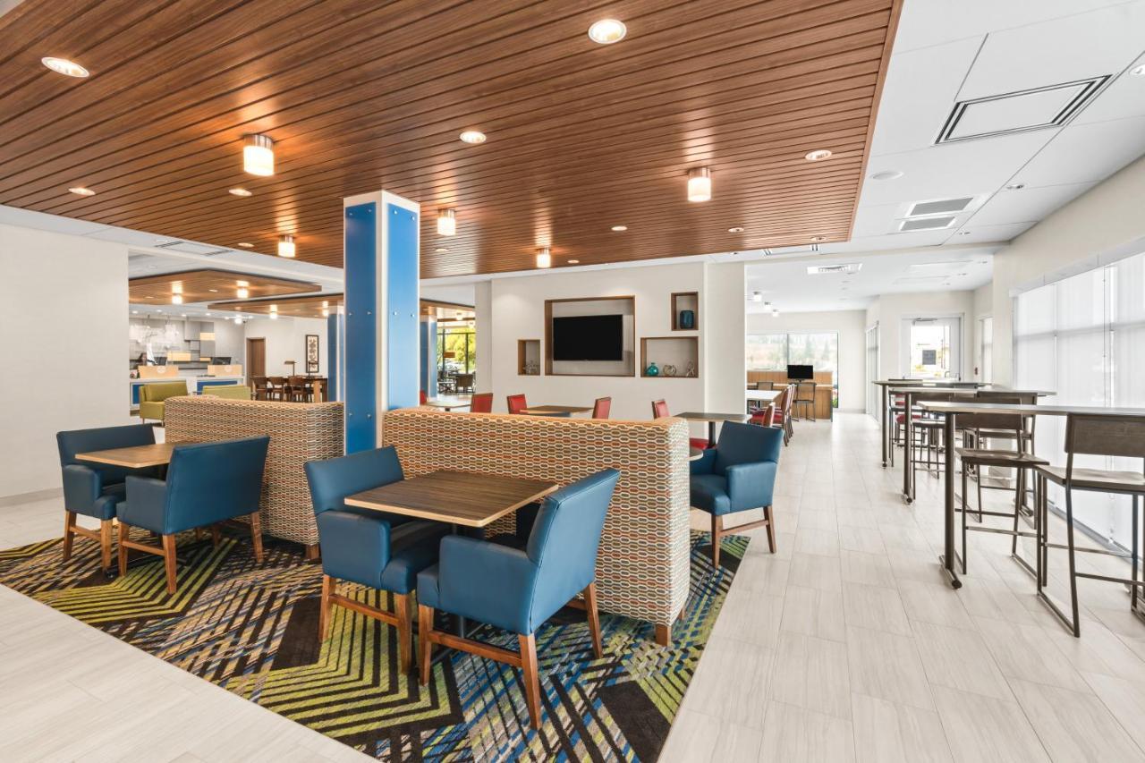 Holiday Inn Express & Suites - Suisun City By Ihg Экстерьер фото